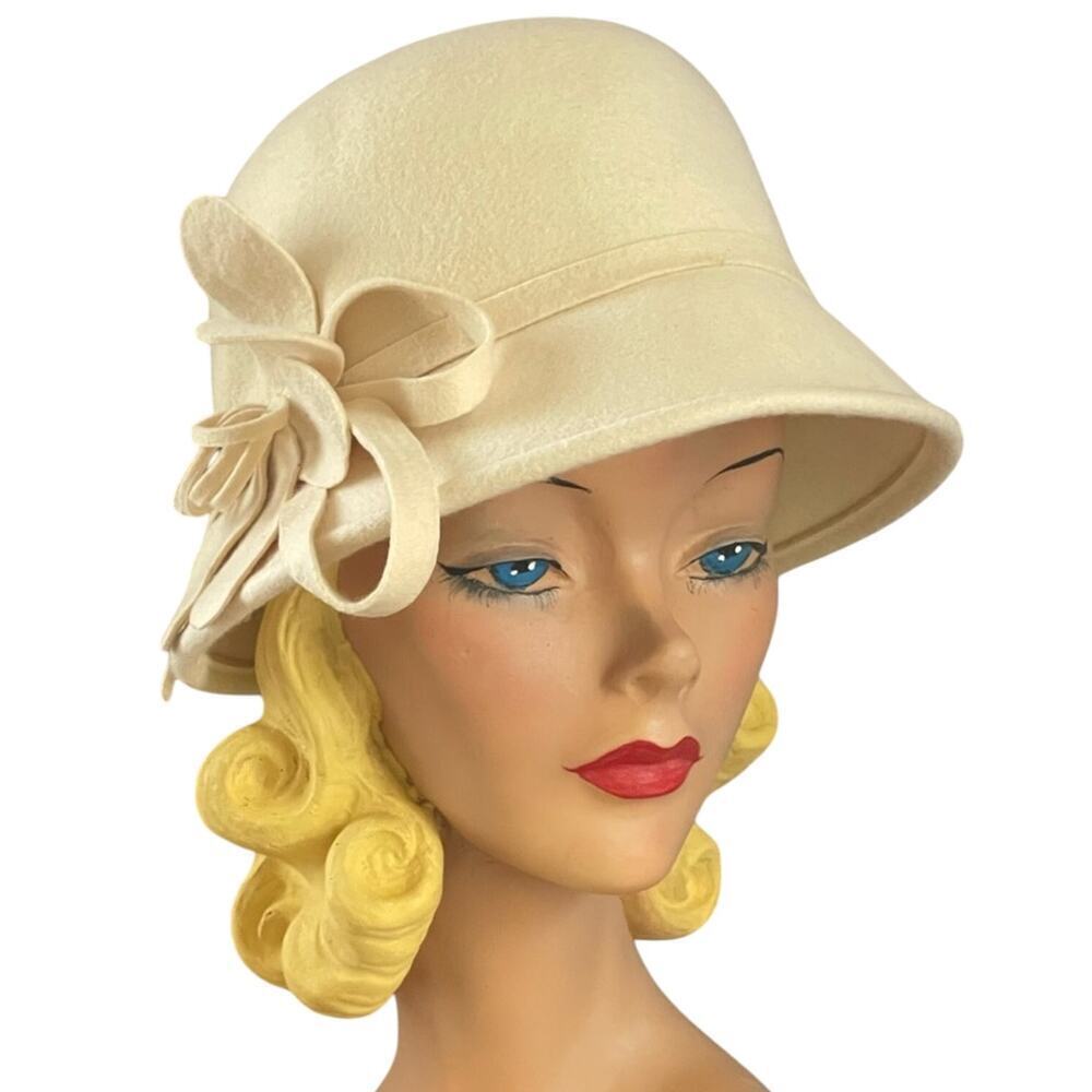 Vintage Cream White Cloche Hat Flower 100% Wool Cottagecore Downton Abbey - Picture 7 of 7